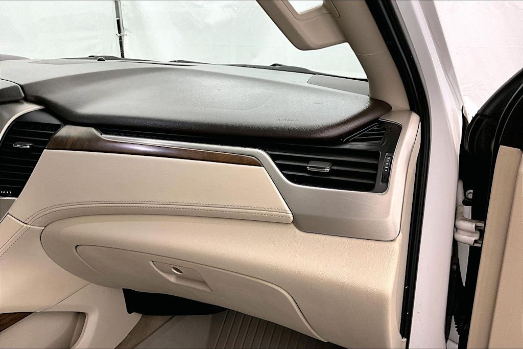 Thumbnail: 2019 GMC Yukon XL - 24