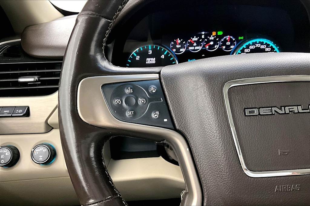 Thumbnail: 2019 GMC Yukon XL - 25