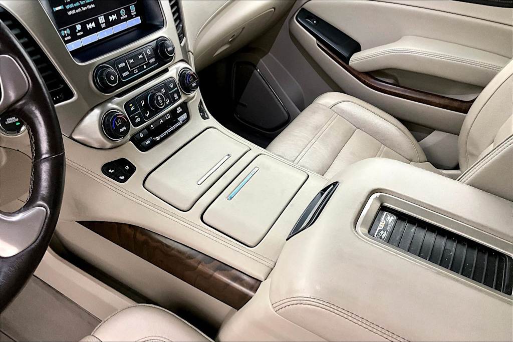 Thumbnail: 2019 GMC Yukon XL - 17
