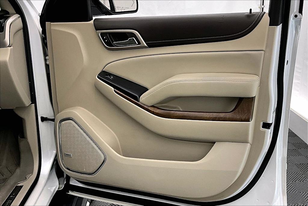 Thumbnail: 2019 GMC Yukon XL - 28