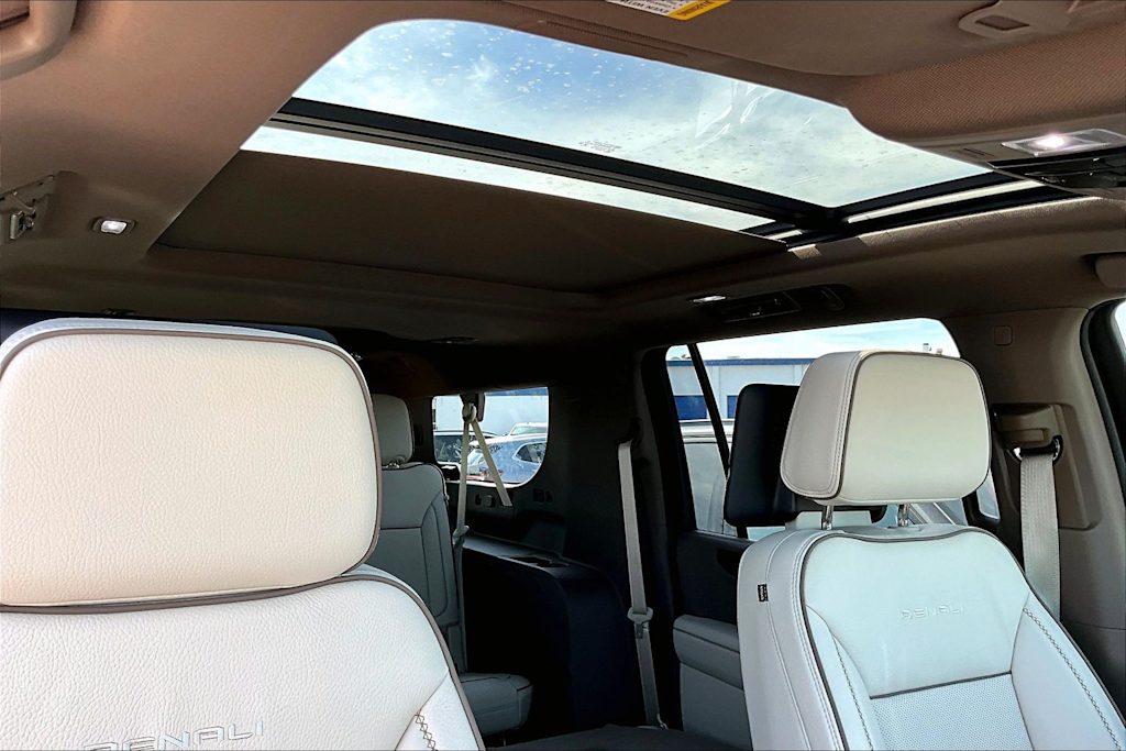Thumbnail: 2026 GMC Yukon XL - 20
