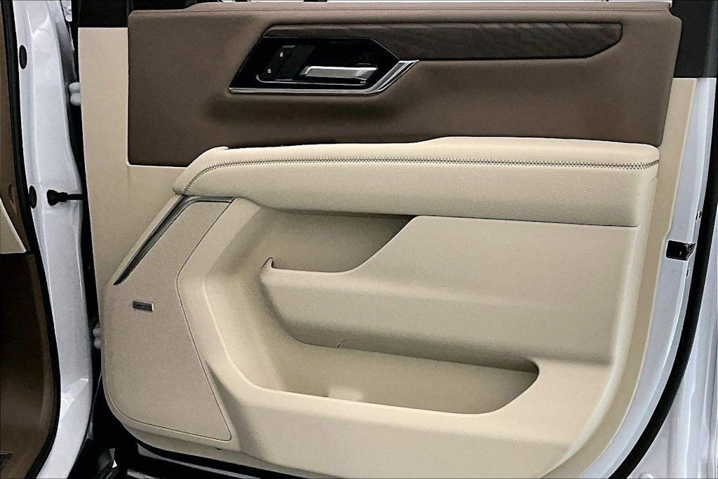 Thumbnail: 2026 GMC Yukon XL - 28