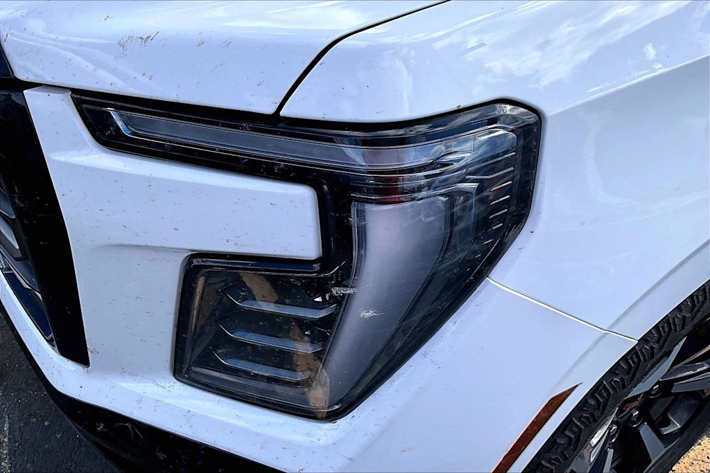 Thumbnail: 2025 GMC Yukon - 17