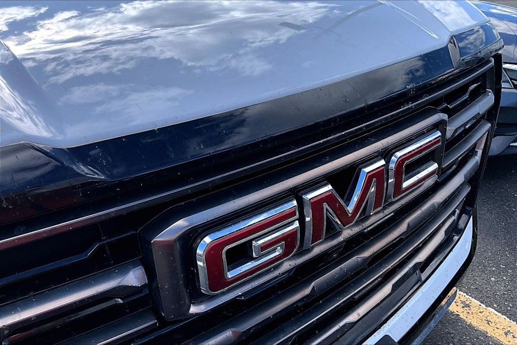 Thumbnail: 2025 GMC Yukon - 18