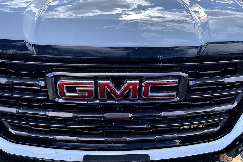 Thumbnail: 2025 GMC Yukon - 19