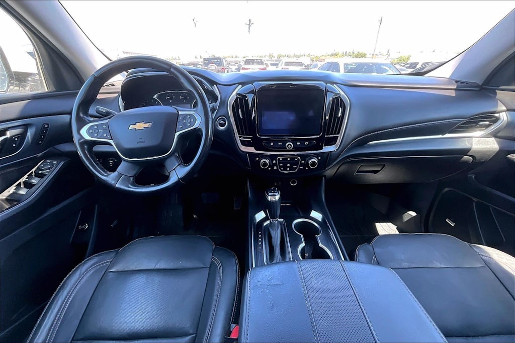 Thumbnail: 2020 Chevrolet Traverse - 10
