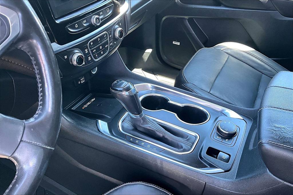 Thumbnail: 2020 Chevrolet Traverse - 16