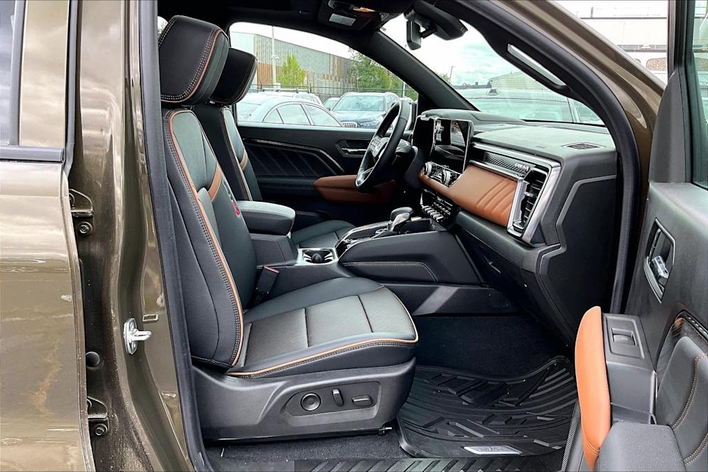 Thumbnail: 2025 GMC Canyon - 12
