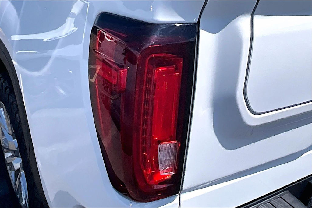 Thumbnail: 2023 GMC Sierra 1500 - 16