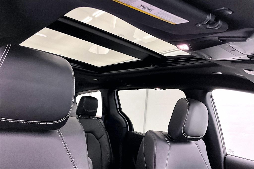Thumbnail: 2026 Chrysler Pacifica - 30