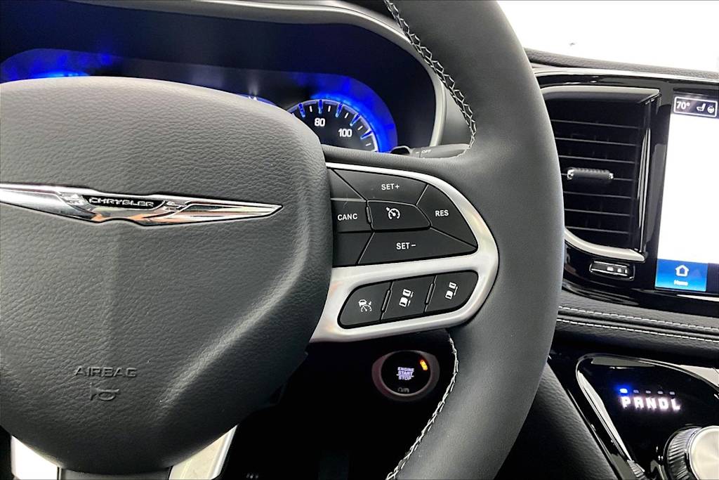 Thumbnail: 2026 Chrysler Pacifica - 26