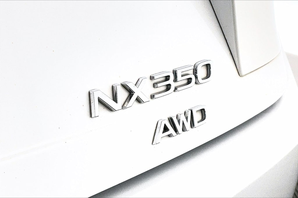 Thumbnail: 2024 Lexus ES - 7