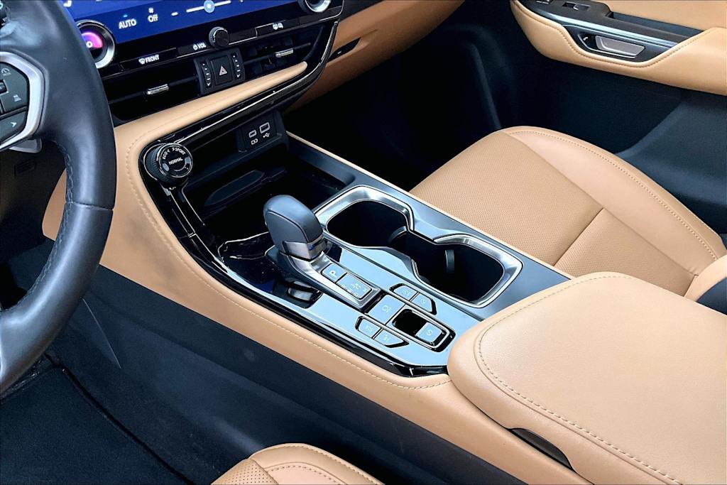 Thumbnail: 2024 Lexus ES - 16