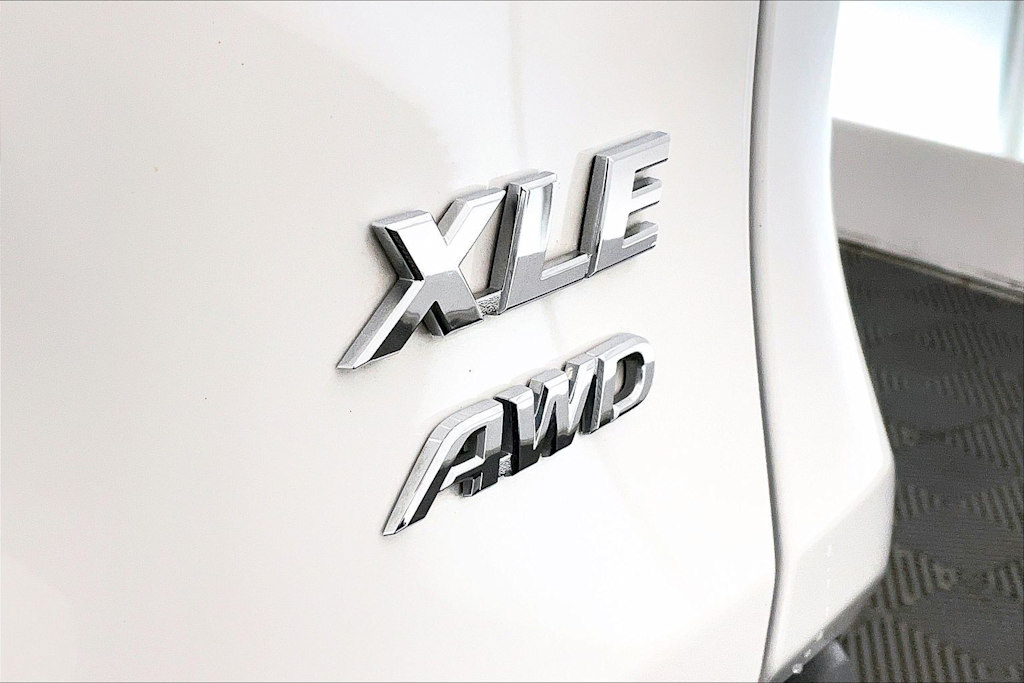 Thumbnail: 2025 Toyota RAV4 - 7
