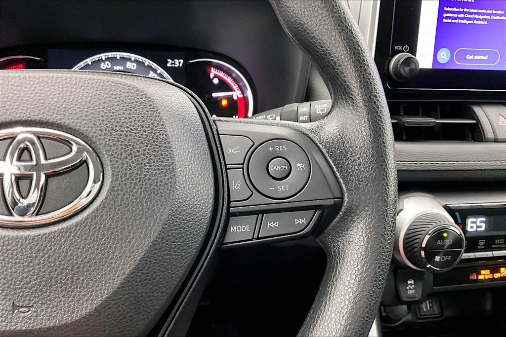 Thumbnail: 2025 Toyota RAV4 - 25