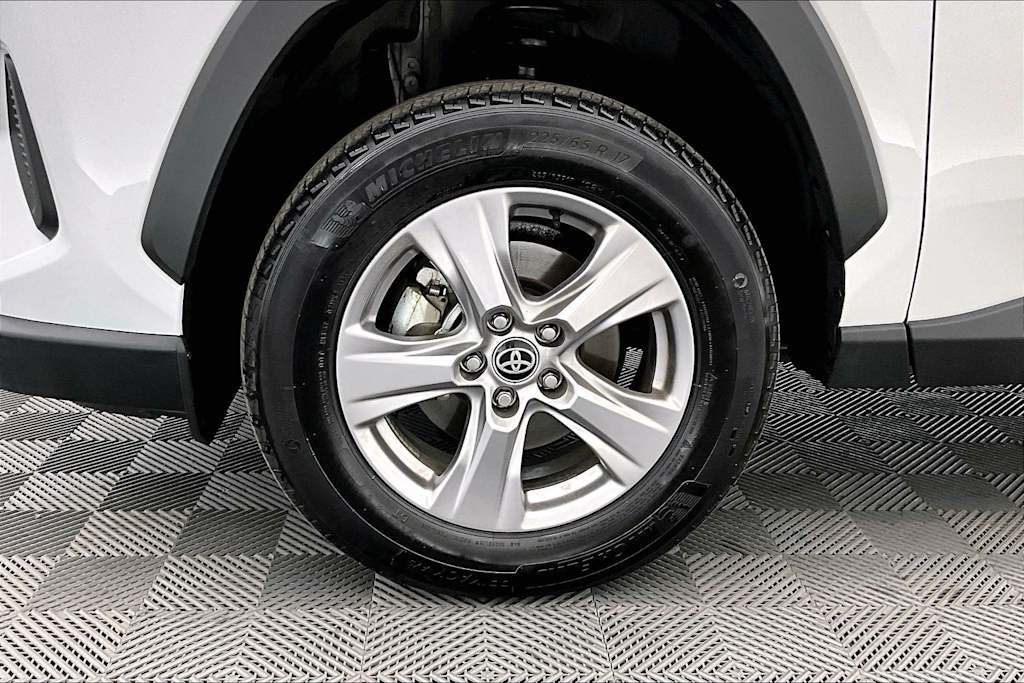 Thumbnail: 2025 Toyota RAV4 - 8