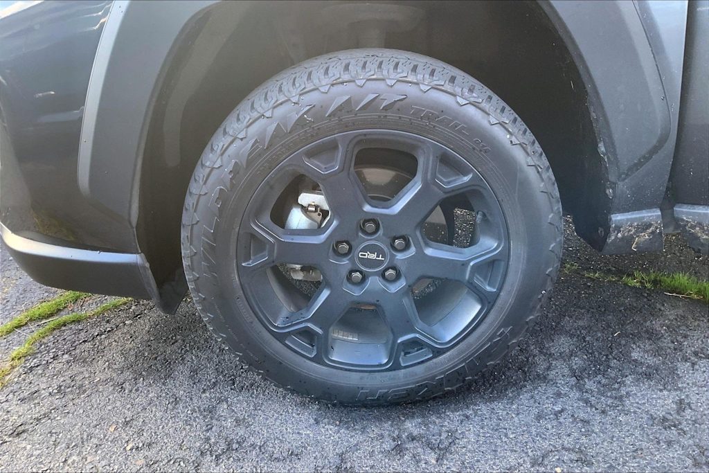 Thumbnail: 2021 Toyota RAV4 - 8