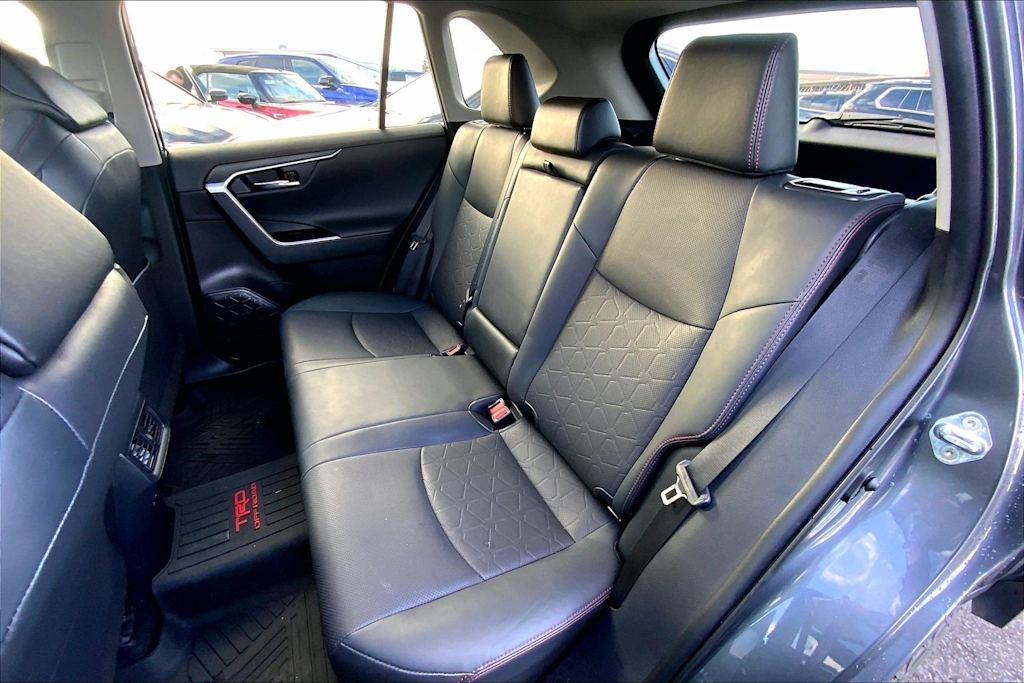 Thumbnail: 2021 Toyota RAV4 - 20