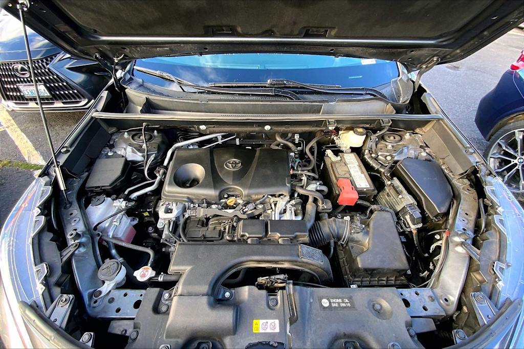 Thumbnail: 2021 Toyota RAV4 - 9