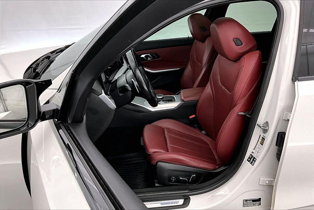 Thumbnail: 2024 BMW 3 Series - 11