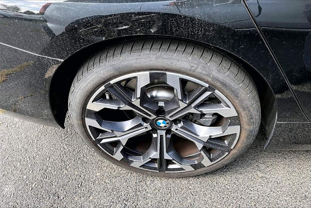 Thumbnail: 2025 BMW 3 Series - 21