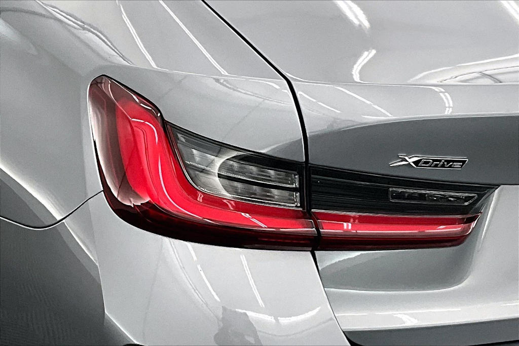 Thumbnail: 2025 BMW 3 Series - 32