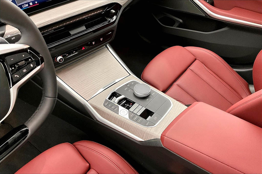 Thumbnail: 2025 BMW 3 Series - 17