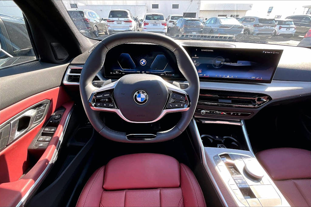 Thumbnail: 2025 BMW 3 Series - 14