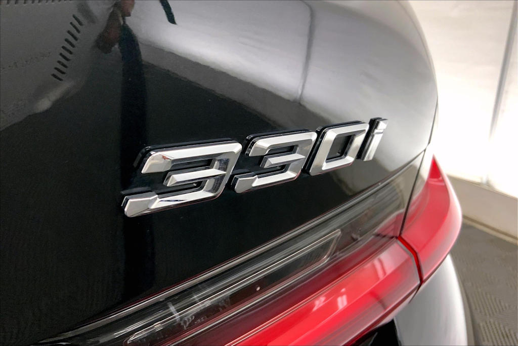 2023 BMW 3 Series 330xi 6