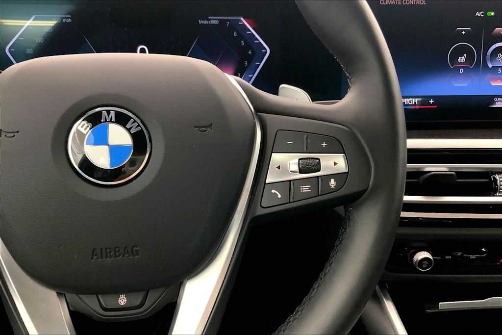 Thumbnail: 2024 BMW 3 Series - 26