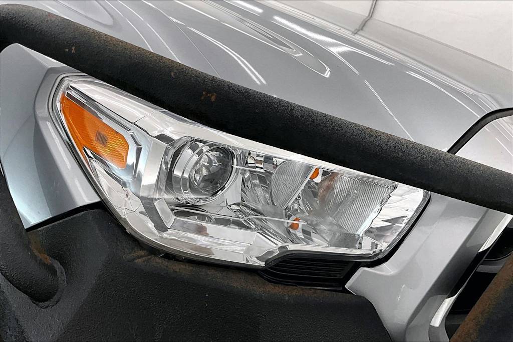 Thumbnail: 2019 Toyota Tacoma - 31