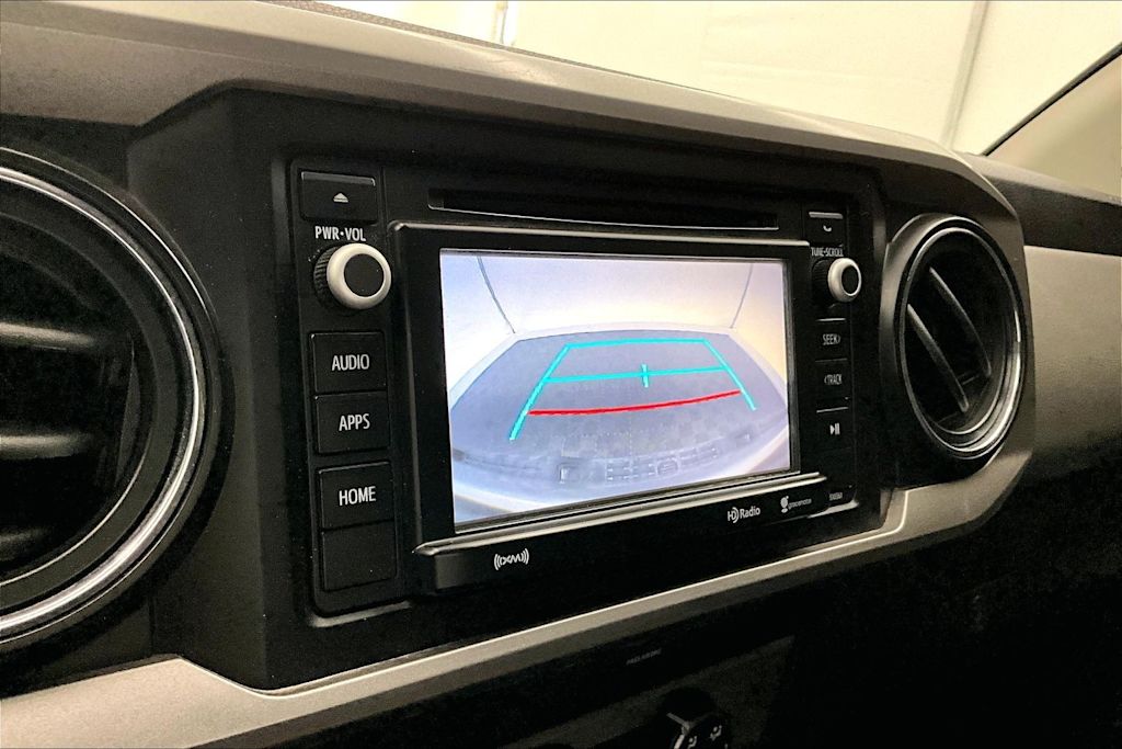 Thumbnail: 2019 Toyota Tacoma - 16