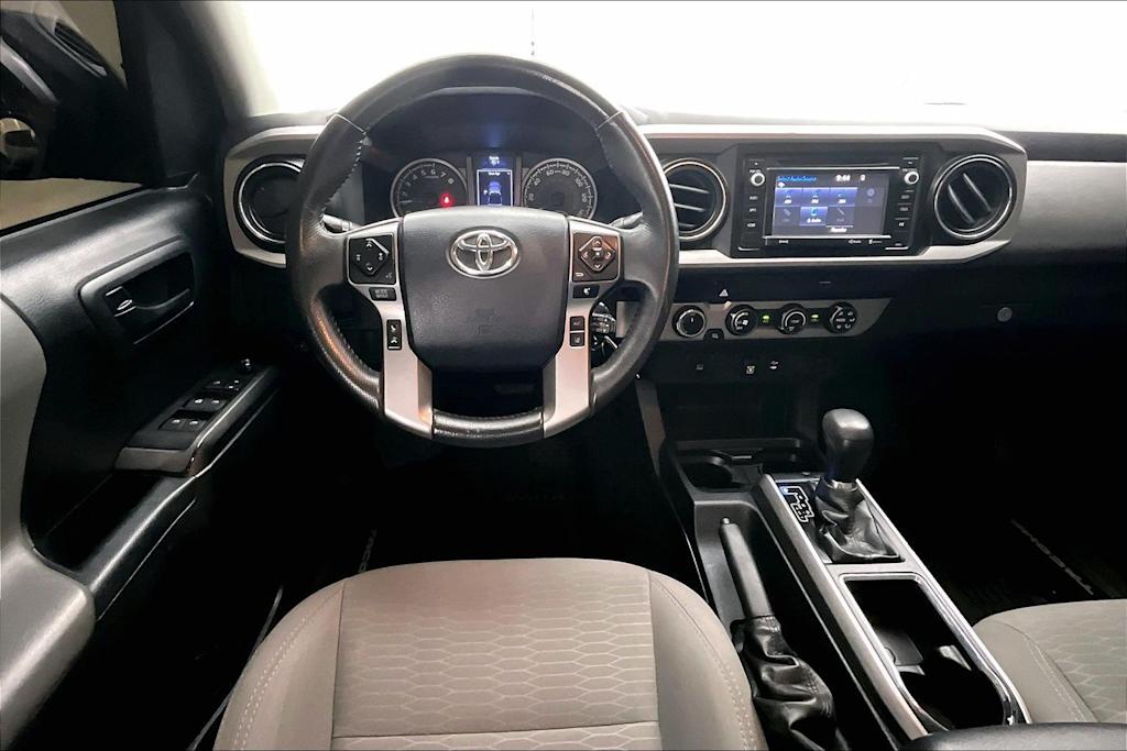 Thumbnail: 2019 Toyota Tacoma - 14