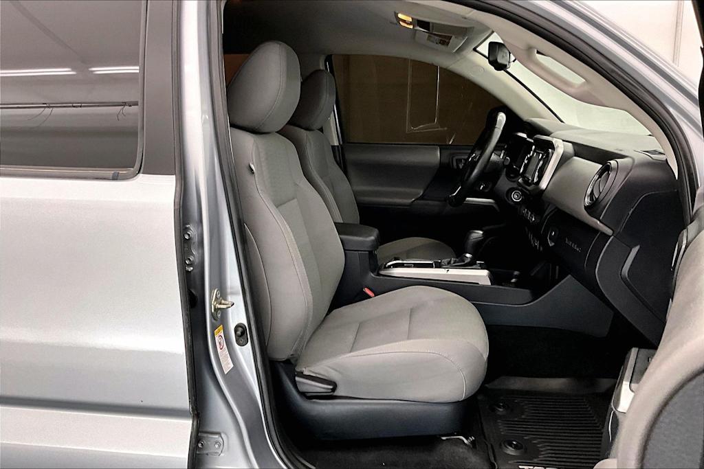 Thumbnail: 2019 Toyota Tacoma - 22