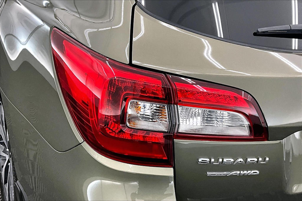 Thumbnail: 2017 Subaru Outback - 32