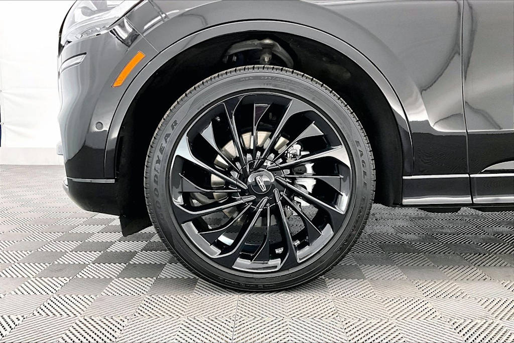 Thumbnail: 2023 Lincoln Aviator - 8
