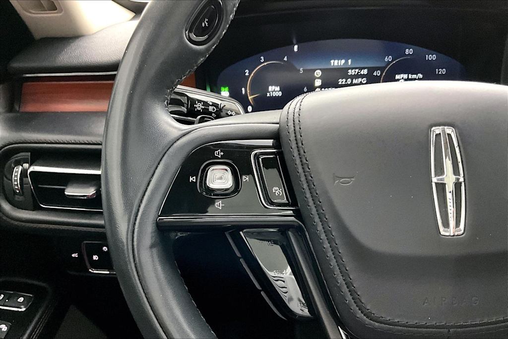 Thumbnail: 2023 Lincoln Aviator - 25