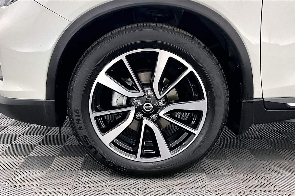 Thumbnail: 2020 Nissan Rogue - 8