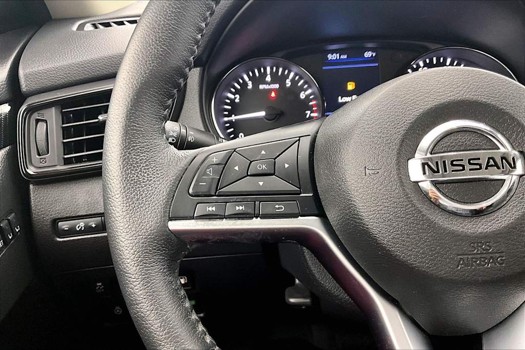 Thumbnail: 2020 Nissan Rogue - 24