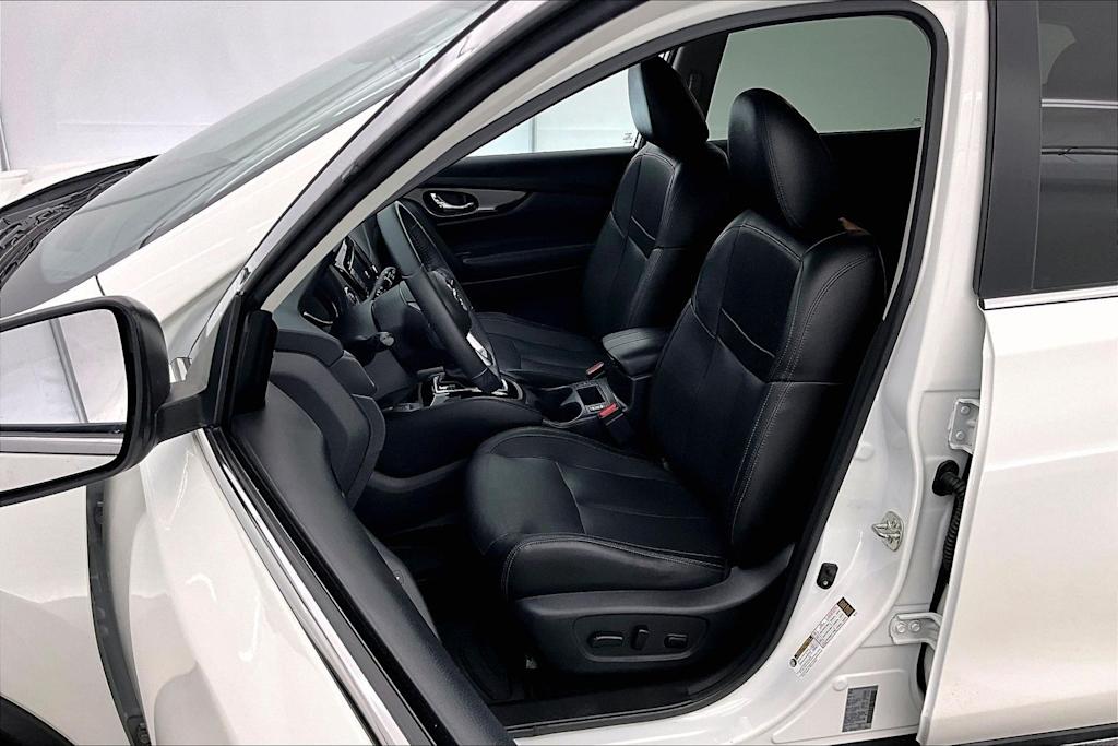 Thumbnail: 2020 Nissan Rogue - 11