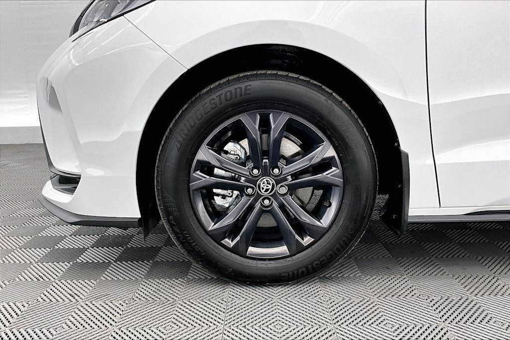 Thumbnail: 2025 Toyota Sienna - 8