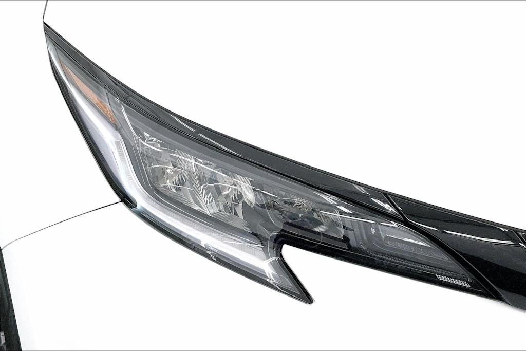Thumbnail: 2025 Toyota Sienna - 31