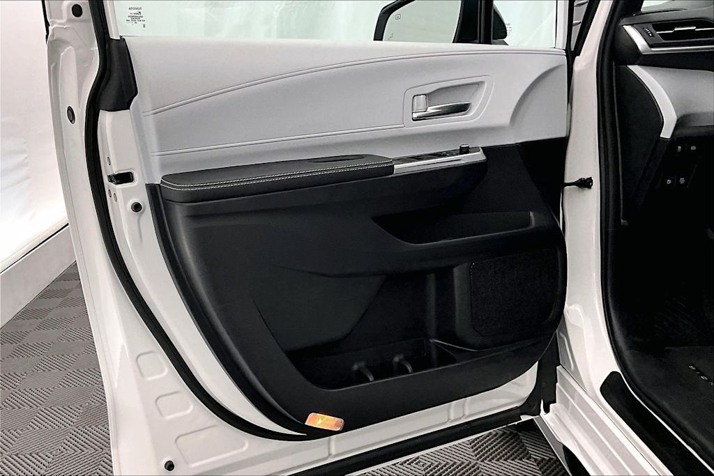 Thumbnail: 2025 Toyota Sienna - 28