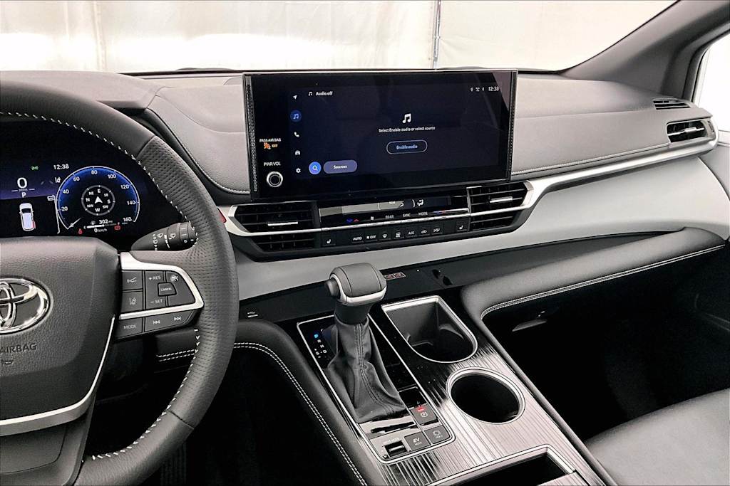 Thumbnail: 2025 Toyota Sienna - 15