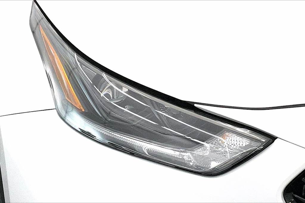 Thumbnail: 2023 Toyota Highlander - 31