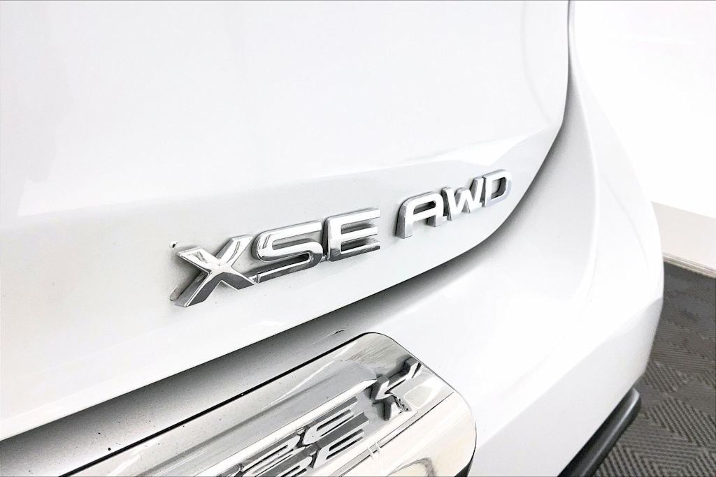 Thumbnail: 2023 Toyota Highlander - 7