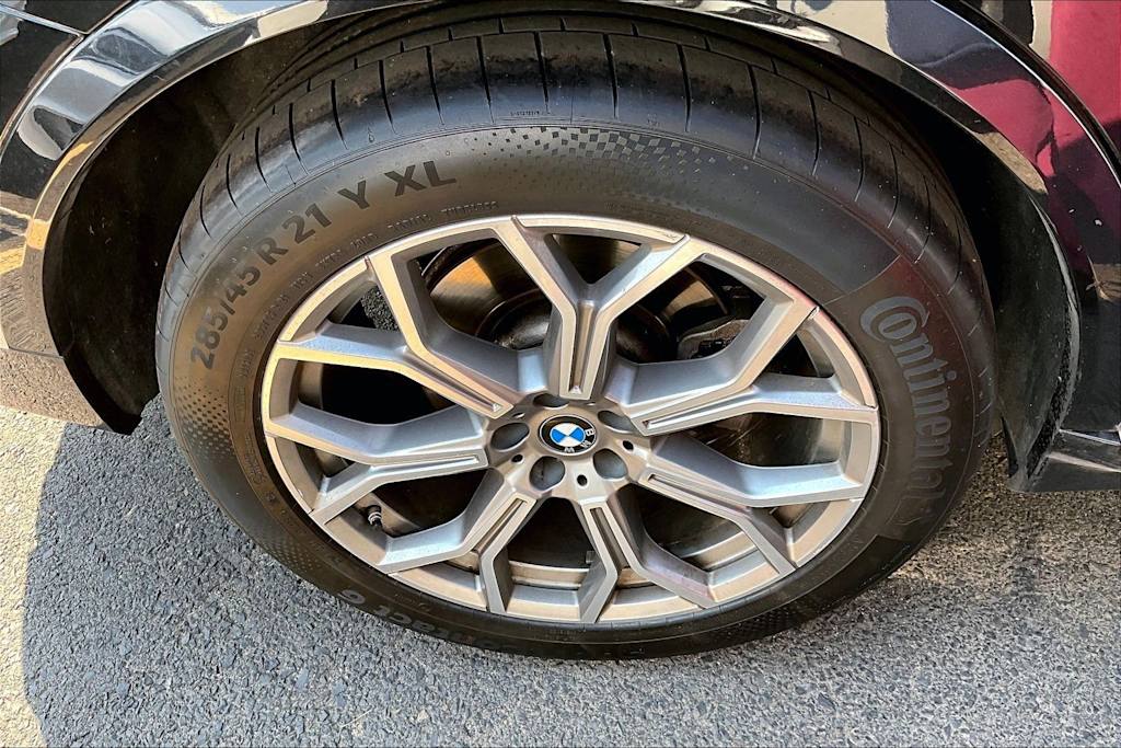 Thumbnail: 2024 BMW X7 - 21