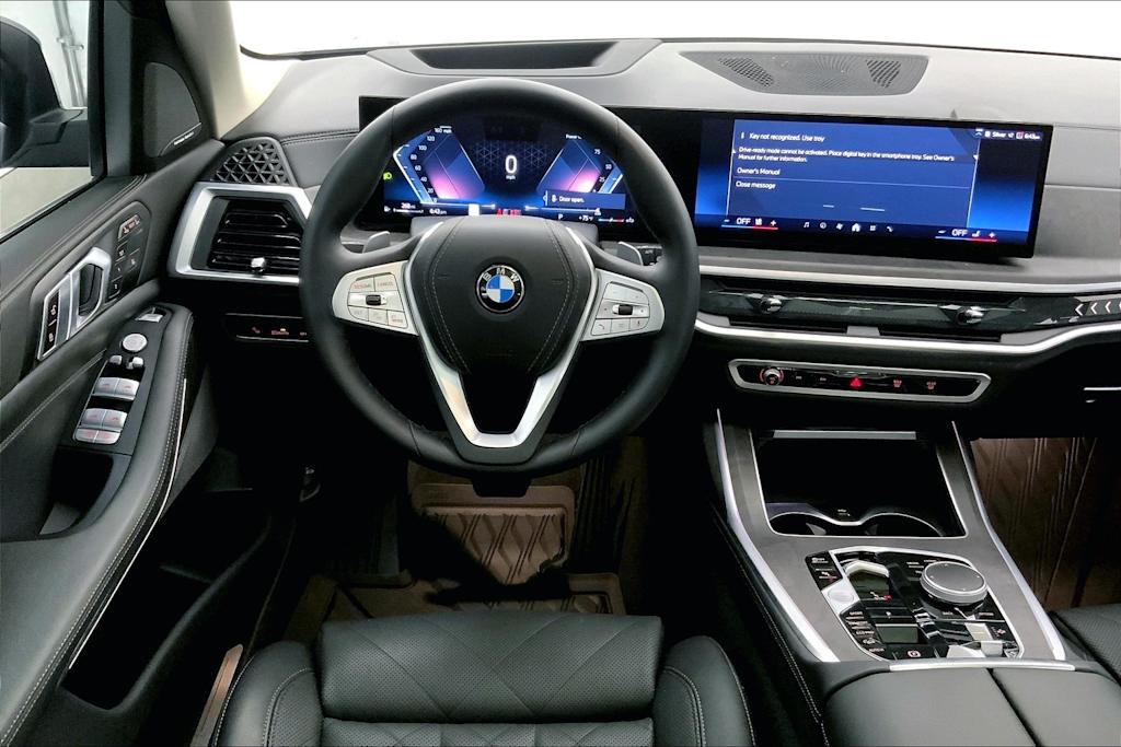 Thumbnail: 2024 BMW X7 - 14