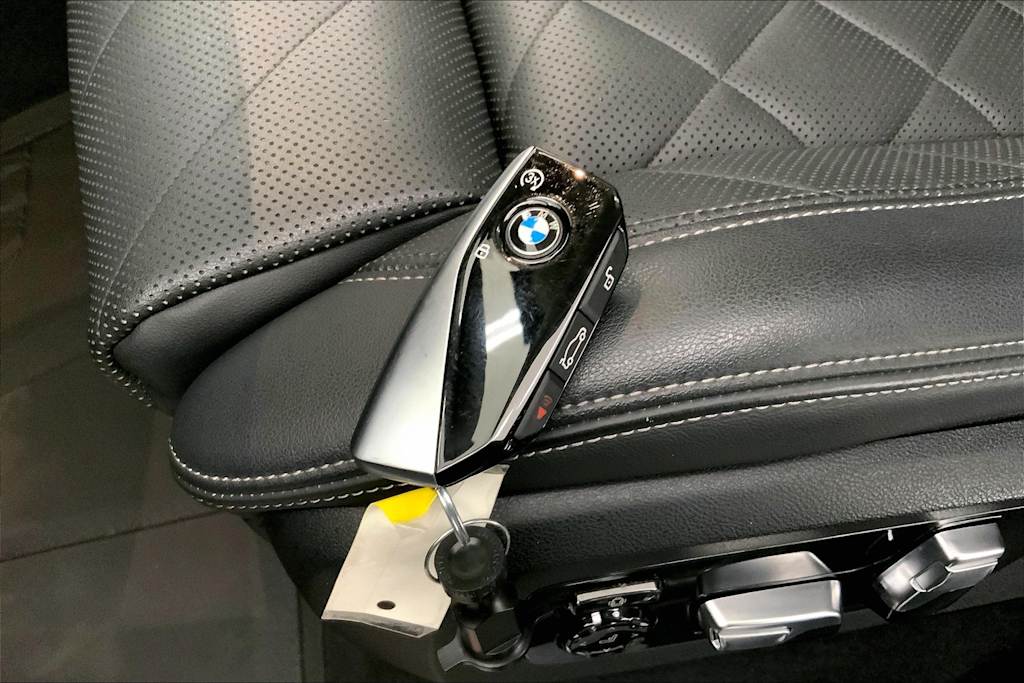 Thumbnail: 2024 BMW X7 - 19