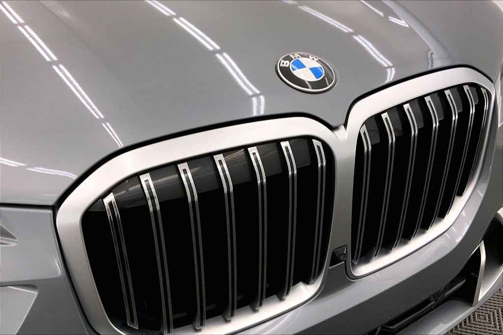 Thumbnail: 2024 BMW X7 - 33